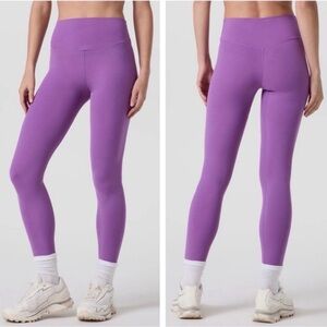 Vuori all the forms Leggings in Bright Violet L